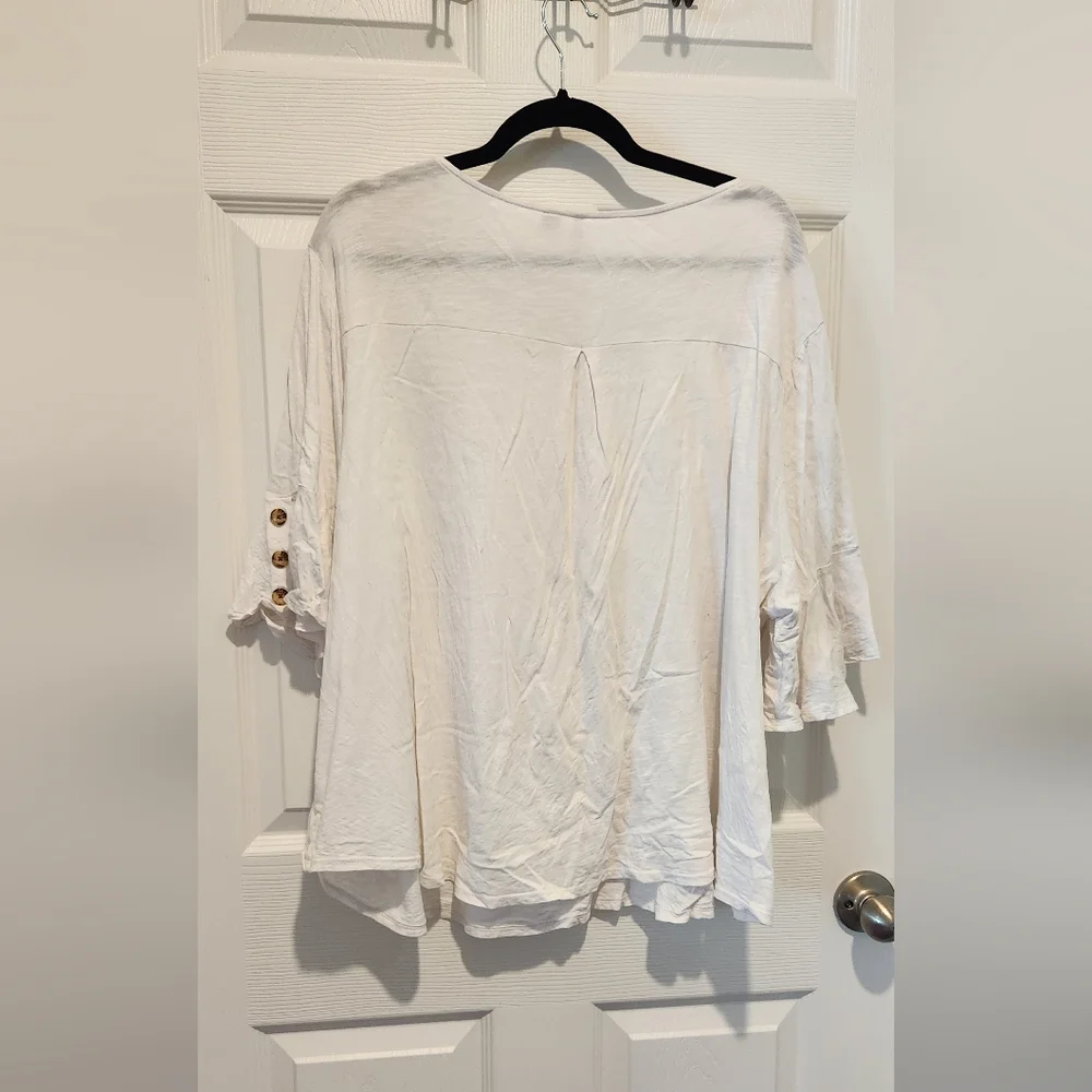 Cato Cream Button-Sleeve Blouse 26/28W - Picture 3 of 3